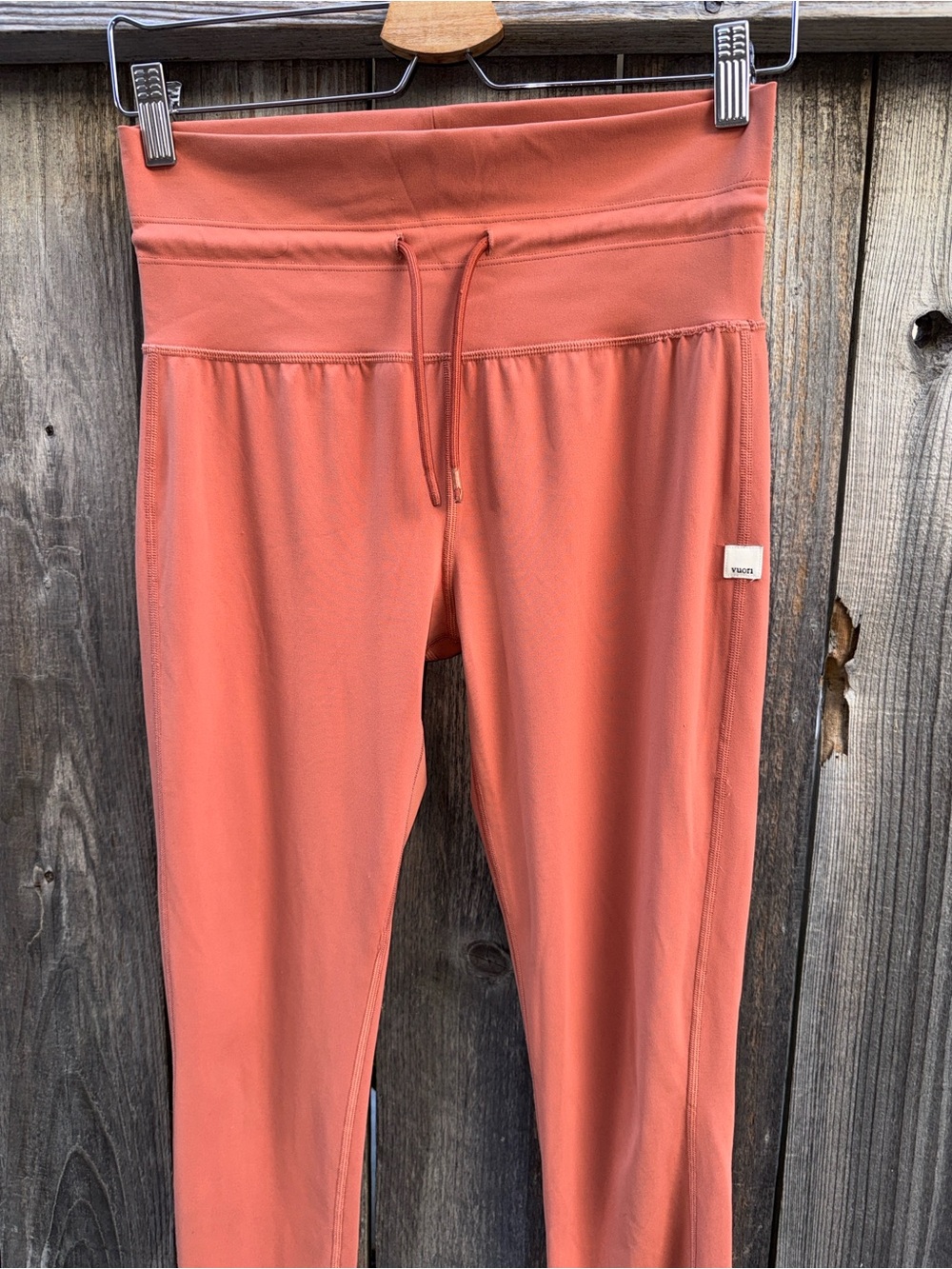 Vuori Daily Form Legging Size Medium - Picture 2 of 7